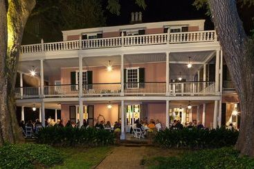 The Elms Bed And Breakfast