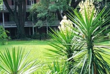 The Elms Bed And Breakfast