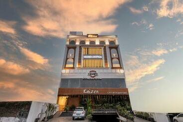 酒店 Grand Luxotica By Dls S