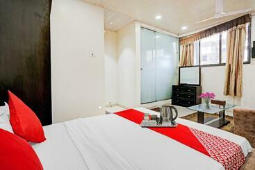 فندق Nirvana Lodging & Boarding By Wb Inn