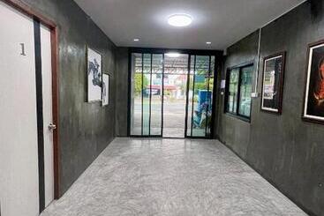 هتل Taweehome