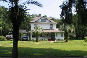 Alling House Bed And Breakfast