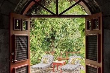 هتل Golden Rock Nevis