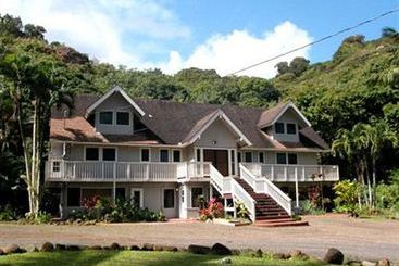 Princeville Oceanfront Villas