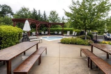 هتل The Mews At Princeton Junction