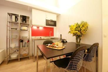 Short Stay Group Borne Pop Art Lofts