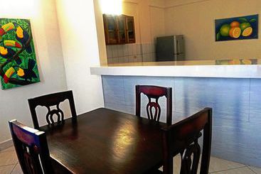 HC Suites Hotel