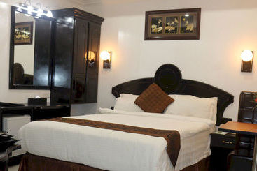 هتل Gago Inn