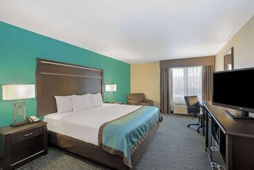 هتل La Quinta By Wyndham Sioux Falls