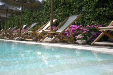 هتل Villa Terme Di Caldana B&b