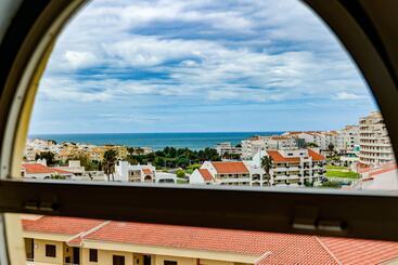 Ourabay Hotel Apartamento   Art & Holidays