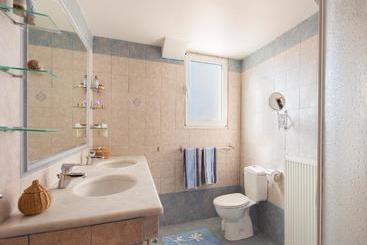 هتل Olive Villa Kolymbia