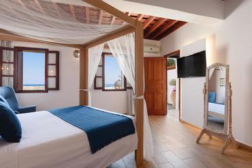 هتل Thea Villas And Suite