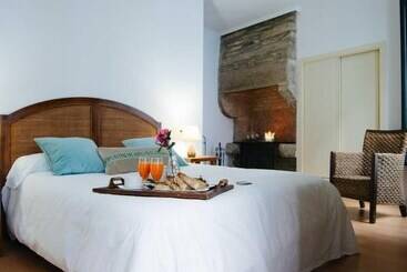 فندق Arco De Mazarelos