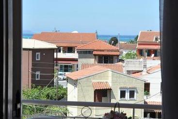 هتل Koskinas Apartments