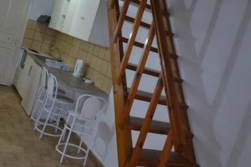 هتل Koskinas Apartments