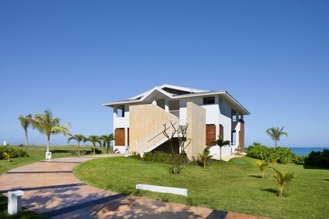 استراحتگاه Playa Vista Azul