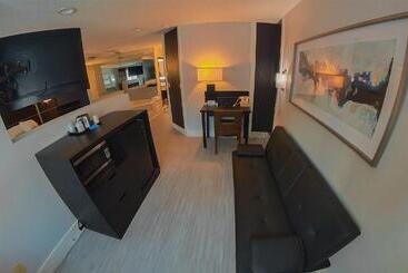 호텔 Coratel Inn & Suites By Jasper Hastings