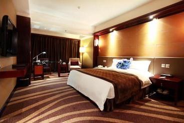 هتل Chongqing Empark Grand