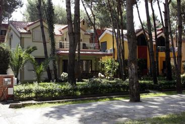 בית מלון כפרי Marea Resort