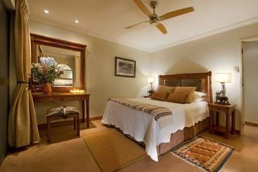 هتل Thaba Khaya Lodge