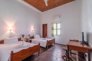 پانسیون Five Rose Siem Reap Hostel