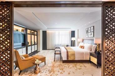 هتل The Grand Mansion, A Luxury Collection