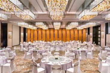 هتل The Grand Mansion, A Luxury Collection