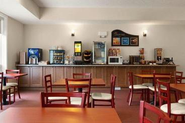 هتل Days Inn Sioux Lookout