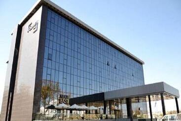 Hotel Doubletree By Hilton Shymkent