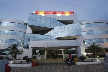 בית מלון כפרי Golden Ville