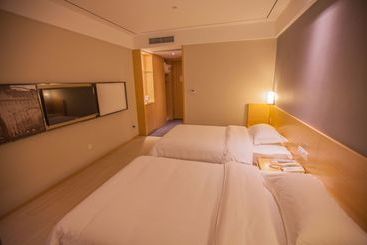 هتل Ibis Leshan City Center
