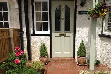 تختخواب و صبحانه Arngrove Bed&Breakfast