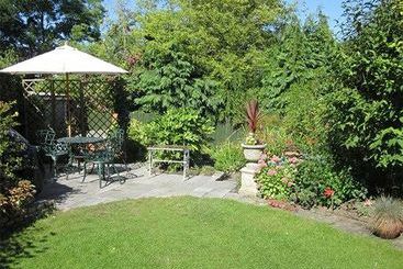 تختخواب و صبحانه Arngrove Bed&Breakfast