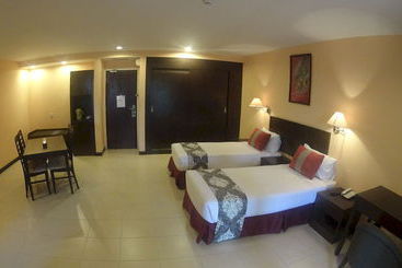 בית מלון כפרי Intekma Resort And Convention Centre