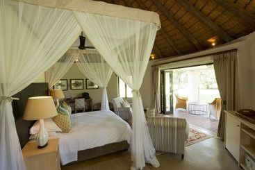 هتل Lilayi Lodge