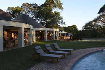 هتل Lilayi Lodge