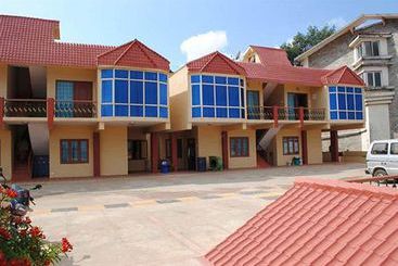 هتل Tulips Resorts   Elkhill