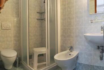 هتل Villa Flora