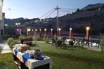 فندق Zojila Residency