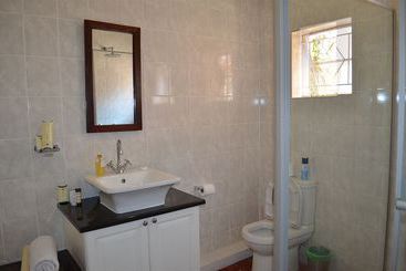 پانسیون Armadale Boutique Hotel & Villas
