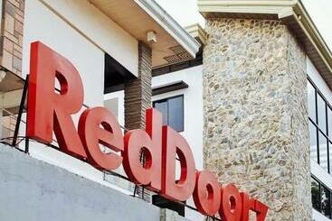 فندق Reddoorz Hostel At Deomar Hometel & Farm Cafe Vigan Ilocos