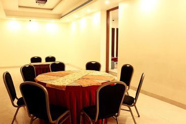 هتل Oyo Rooms Dalhousie Waterloo Street