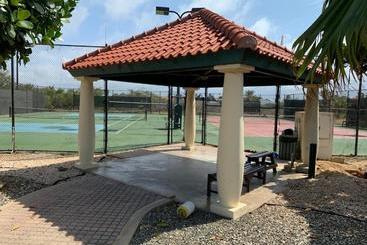 Boutique Hotel Swiss Paradise Aruba Villas And Suites