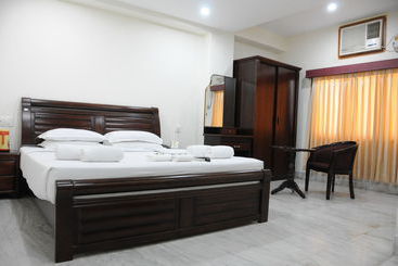 پانسیون Lloyds Serviced Apartments, Near Music Academy