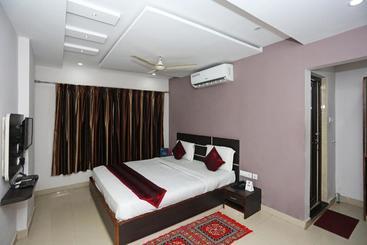 هتل Oyo Premium Vip Road