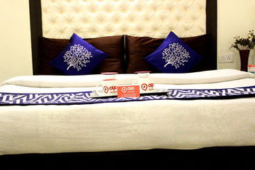 هتل Ashirwad  And Spa