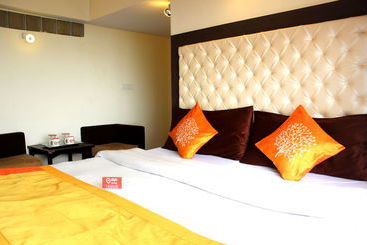 هتل Ashirwad  And Spa