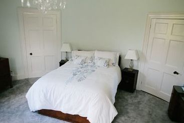 تختخواب و صبحانه Thorpe House