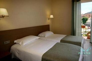 هتل Hôtel Duc De Padoue